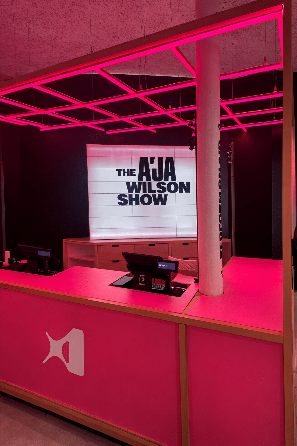 pop up store upsize