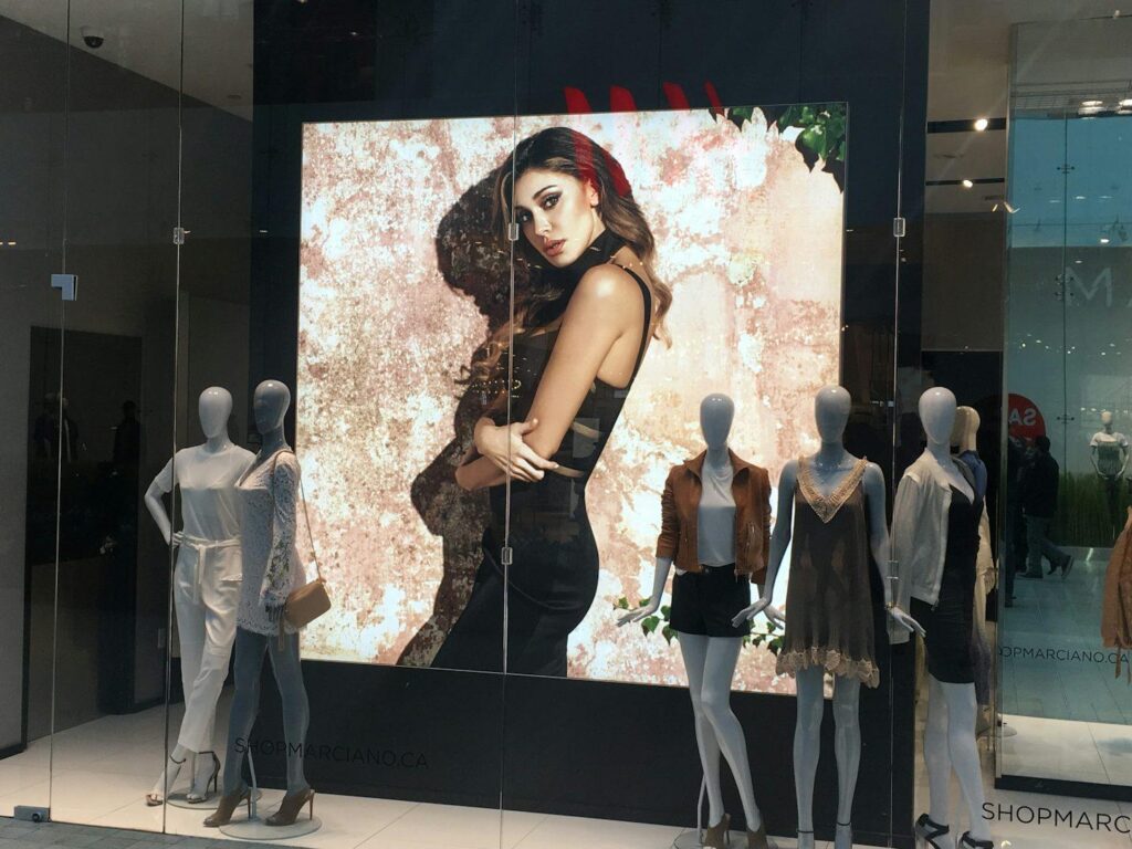 vitrine backlit